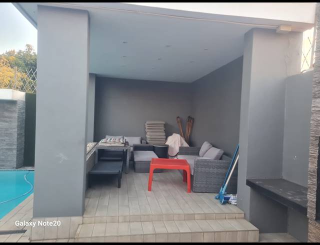 4 BEDROOM HOUSE FOR SALE IN ZINNIAVILLE